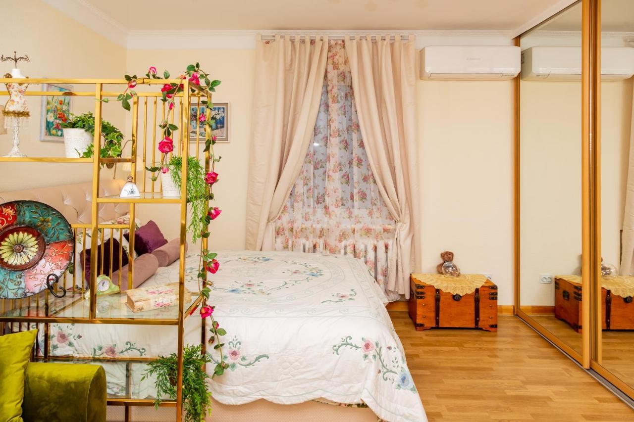 Ferienwohnung La Boheme - The Magic Of Riga & Free Parking Exterior foto